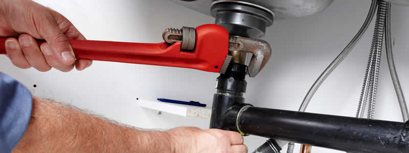 Master plumber offering commercial plumbing services